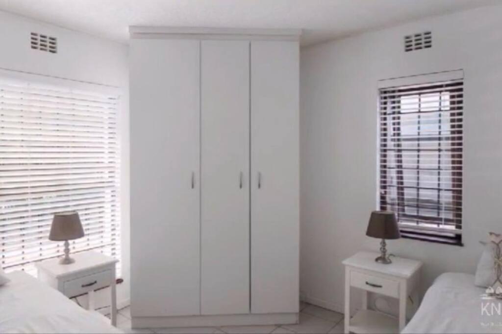 Waterfront Apartment Книсна Екстериор снимка