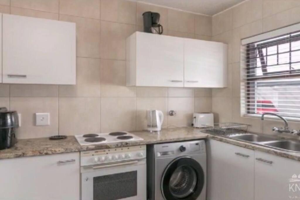 Waterfront Apartment Книсна Екстериор снимка