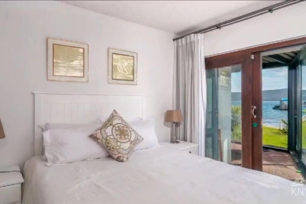 Waterfront Apartment Книсна Екстериор снимка